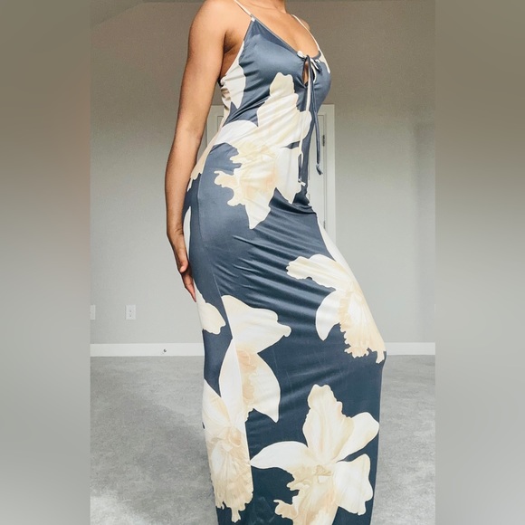 Tall Tie Bust Maxi Dress - Picture 7 of 14